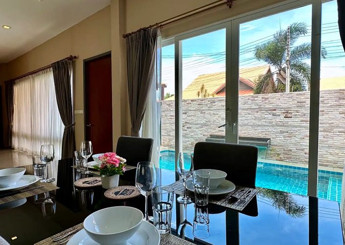 더 빌 좀티엔 풀빌라